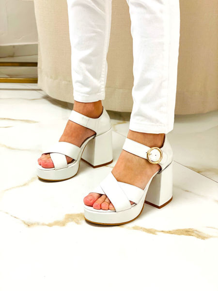 Imagen de Sandalia Thales Off White Charol