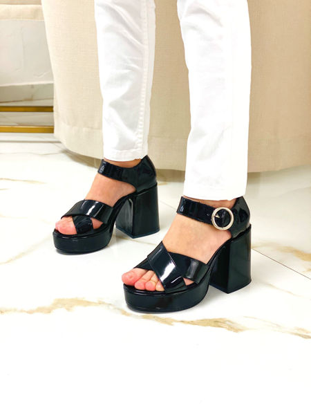 Imagen de Sandalia Thales Negro Charol