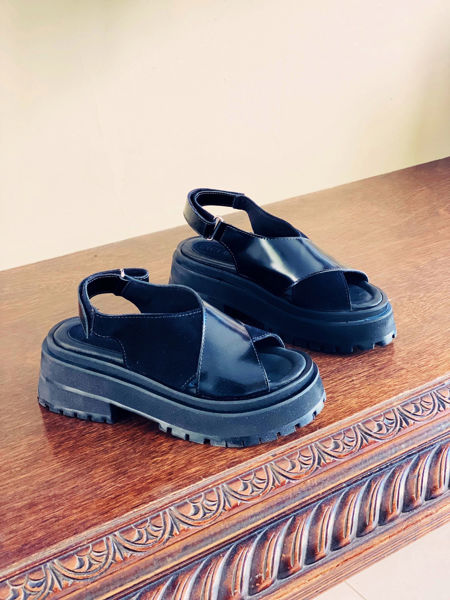 Imagen de Sandalia Mahal Negro Box