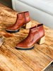 Imagen de Bota Britney Whisky Lagarto