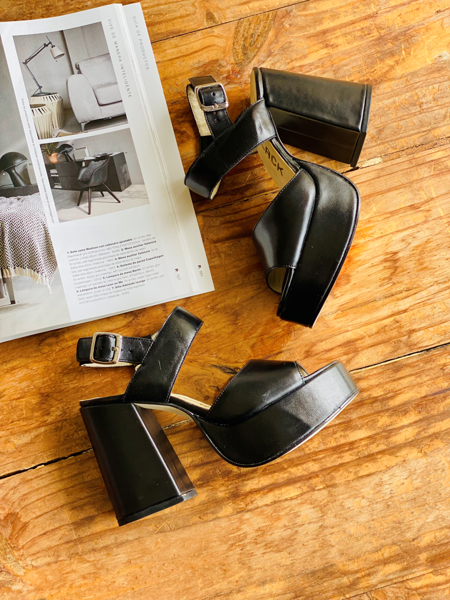 Imagen de Sandalia Chelsea Negro Milano