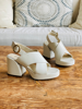 Imagen de Sandalia Pearson Off White Charol
