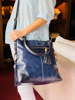Imagen de Cartera Degas Azul Milano Lagarto