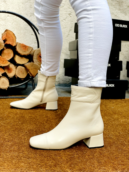 Imagen de Bota Ned Off White