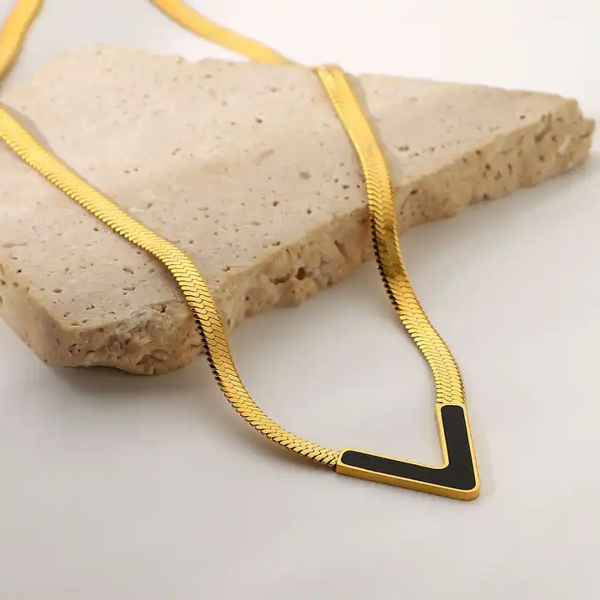 Imagen de Collar Artemisa Negro
