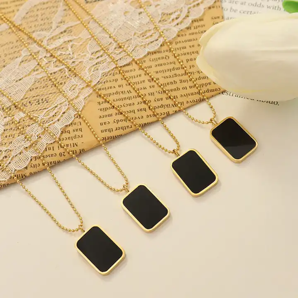 Imagen de Collar Amaranto Dorado