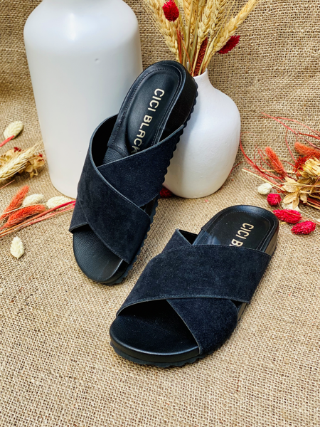 Imagen de Sandalia Moore Negro Gamuza