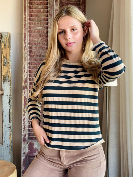 Imagen de Remera Visby Petroleo Beige