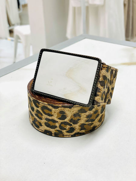 Imagen de Cinto de Cuero Animal Print Guampa Rectangular