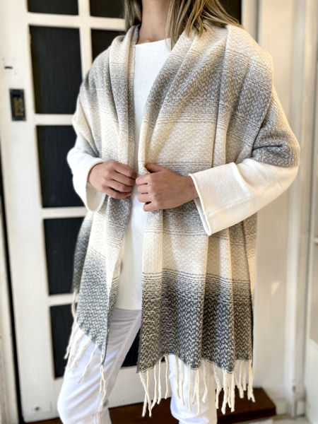 Imagen de Bufandon Rosie Blanco y Gris