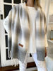 Imagen de Bufandon Rosie Blanco y Gris