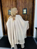 Imagen de Ruana Lara Lana Merino Beige